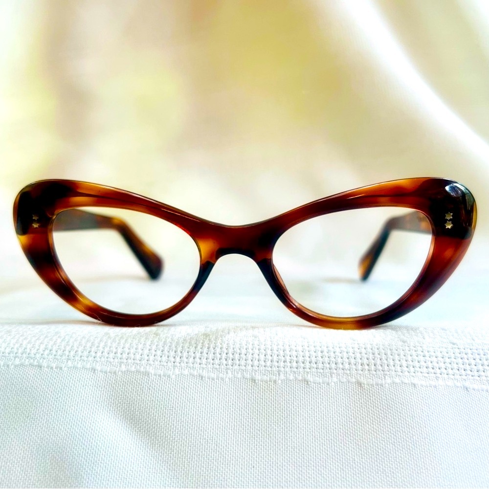 Cat Eye Tortoise Frames France Frame (Swank) “B & B” VTG ‘60’s LIKE NEW
💥SALE💥